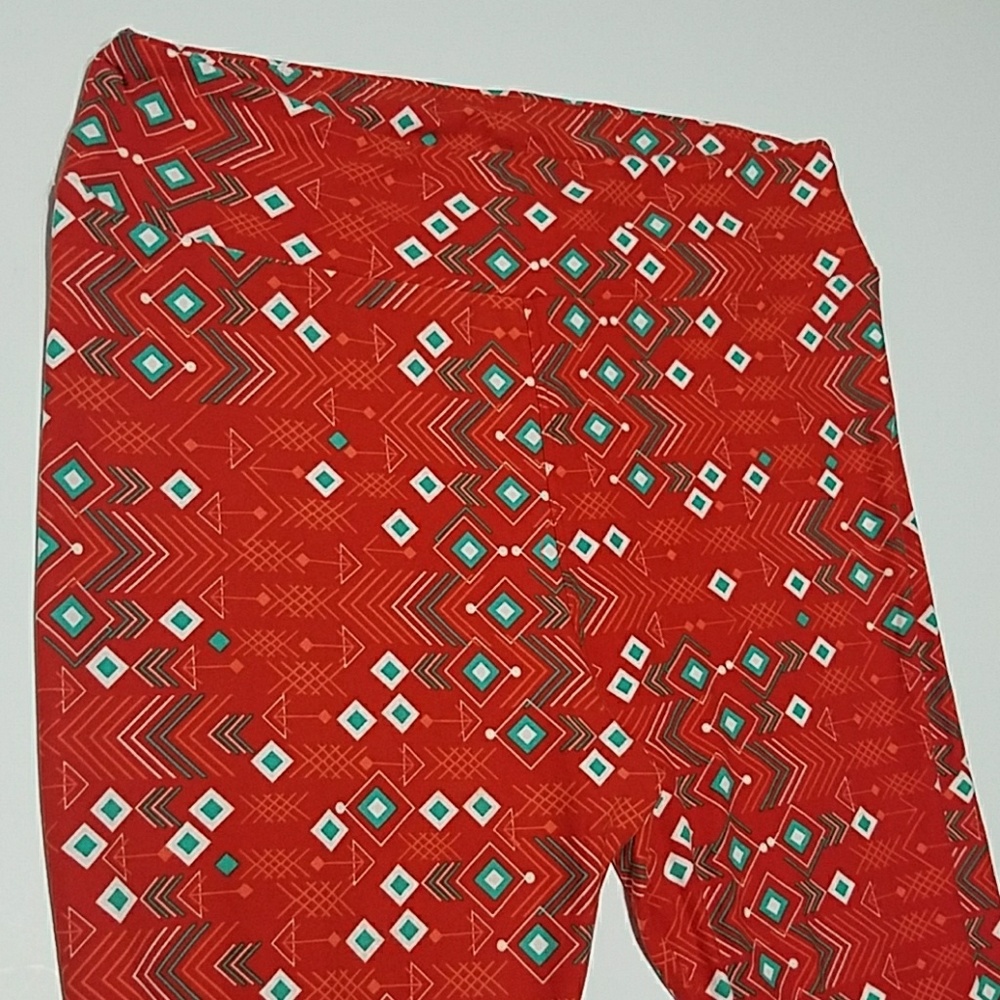 NWOT LuLaRoe Tall & Curvy